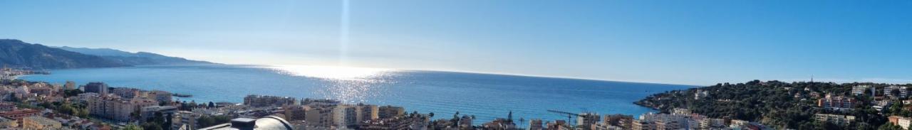 Dernier Etage D'Une Maison Roquebrune-Cap-Martin Exterior foto
